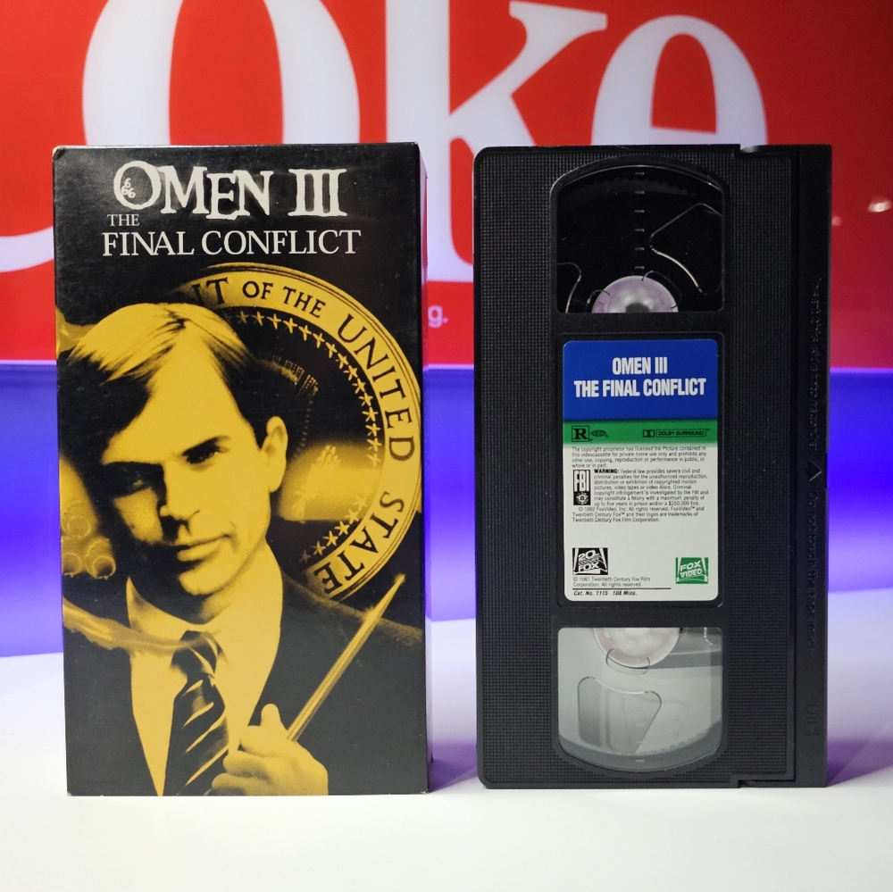 The Omen Collection VHS Box Set - Picture 7 of 8